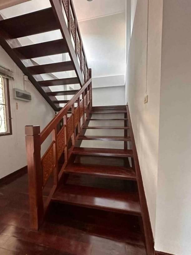 บ้านหลังใหญ่ ใจกลางเมืองเชียงใหม่ ให้เช่า 30,000 บาท/เดือน บ้าน 2 ชั้น สไตล์ล้านนาโมเดิร์น โซนช้างเผือก อำเภอเมือง ใกล้แยกข่วงสิงห์