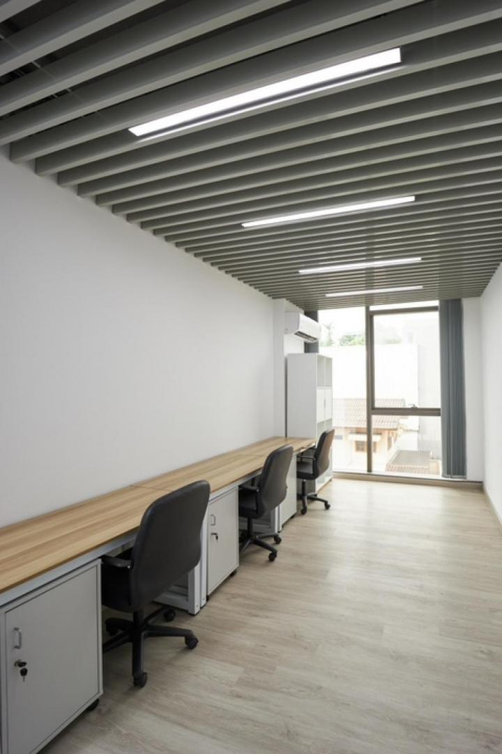 ให้เช่าสำนักงานออฟฟิศ ถ. รัชดาภิเษก ใกล้สถานี  MRT สุทธิสาร พื้นที่ใช้สอย 1000 ตารางเมตร 