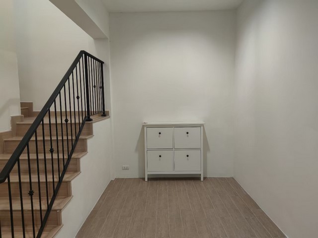 ให้เช่า Chic Apartment 4 ชั้น 3 ห้องนอน รามคำแหง 53 ย่านลาดพร้าว-ทาวน์อินทาวน์ เฟอร์พร้อมอยู่ 
