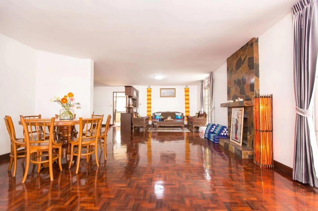 บ้านสวยให้เช่า เดือนละ 35,000 บาท ใจกลางช้างคลาน เมืองเชียงใหม่ 