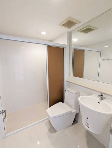 ให้เช่าทาวน์โฮม 3 ชั้น บ้านกลางเมืองเอสเซ้นส์ สาทร-ตากสิน2