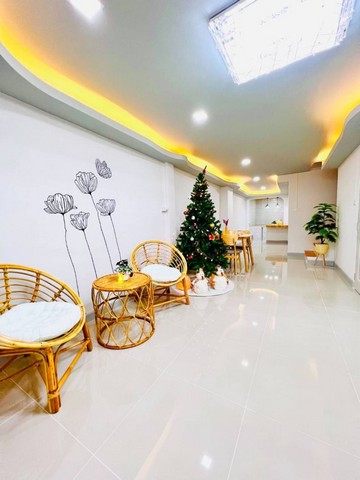 ​สินทอง ร่มเกล้า​28 ร่มเกล้า    ถนนเมน ต้นโครงการ  ตกเเต่งใหม่พร้อมอยู่  
