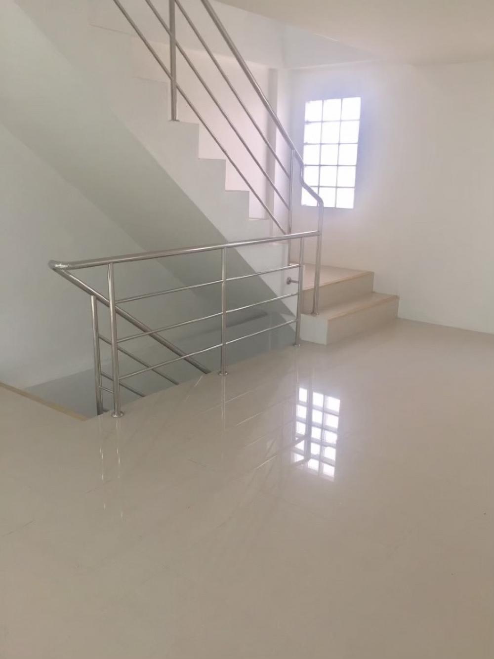 ให้เช่าอาคารพาณิชย์ 1 คูหา เนื้อที่ 16 ตารางวา  4 ห้องนอน 3 ห้องน้ำ ต สวนใหญ่  อ เมืองนนทบุรี จังหวัดนนทบุรี