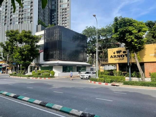 ให้เช่าอาคาร 3.5 ชั้น เนื้อที่ 25 ตารางวา 3 ห้องนอน 3 ห้องน้ำ ติดถนนนราธิวาสราชนครินทร์ เขตสาทร 