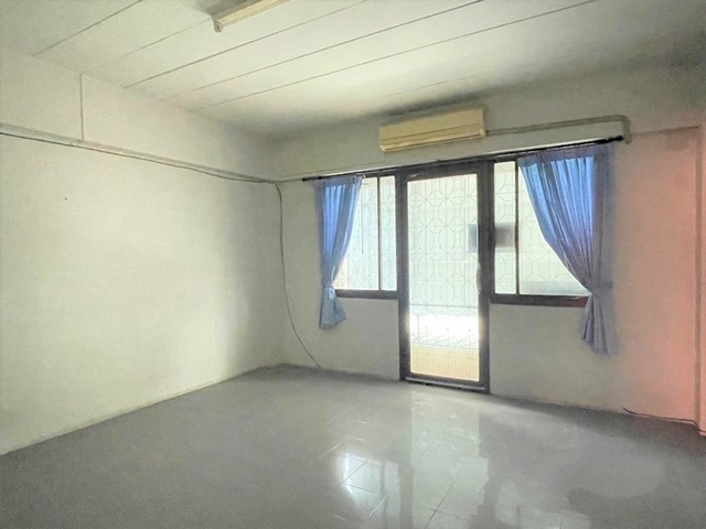 ขายอาคารพาณิชย์ อำเภอเมืองกระบี่ กระบี่ (PKK04-05871)