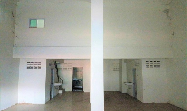 ขายอาคารพาณิชย์ใกล้ แม็คโคร สุราษฎร์ธานี อ.เมือง จ.สุราษฎร์ธานี PKK04-04739