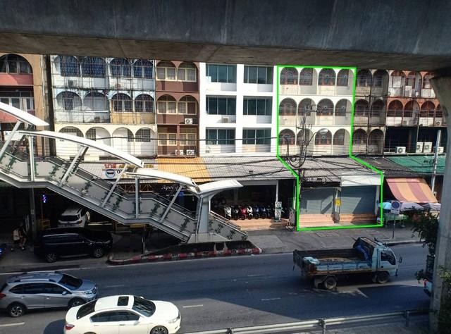 C4080 ให้เช่าอาคารพาณิชย์ 4 ชั้น 2 คูหา ตึกรีโนเวทใหม่ แบ่งเช่าได้ ติดรถไฟฟ้าBTSแบริ่ง ติดถนนสุขุมวิท ฝั่งขาออก 