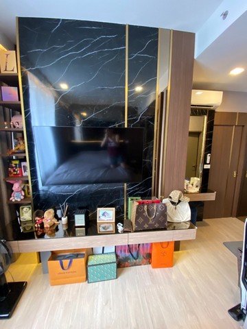  ขายคอนโด เซ็นทริค รัชโยธิน  ชั้น 14 (ห้องมุม), ขนาด 55.95 ตร.ม., 2 ห้องนอน 2 ห้องน้ำ (Built-in + Fully Furnished: LUXURY CLASคอนโดดีวิวสวยน่าลงทุน