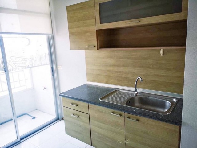 ขายคอนโด พร้อมผู้เช่าเดือนละ 8,000 บาท) คอนโดรัชดาซิตี้ 18(2) (Ratchada City-2 Condominium), 1 ห้องนอน 1 ห้องน้ำ, อาคารเพชร ชั้น 3,คอนโดน่าลงทุน ที่สวยบรรยากาศโครตดี 