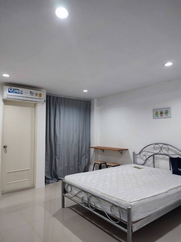 ขายคอนโดกรีนพ้อยท์ หนองจอก (Green Point Condo Nong Chok), ชั้น 2 (ห้องเป็นห้องหัวมุม และมี 2 ห้องติดกัน, รวม 42.11 ตร.ม.)คอนโดน่าลงทุน ที่สวยบรรยากาศโครตดี