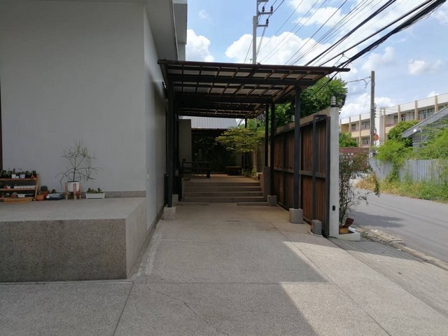 ขายอาคารโรงงาน เนื้อที่ 270 ตารางวา พื้นที่ 1,100 ตารางเมตร ซอยลาดพร้าว 80 แยก 20