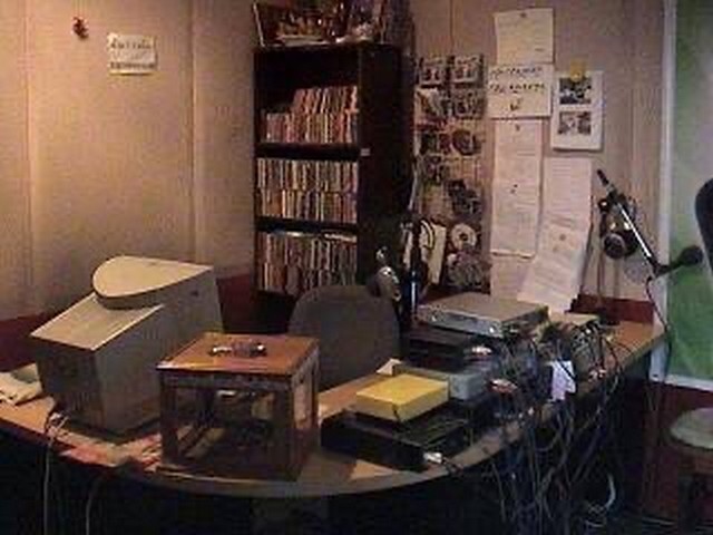 ฮวงจุ้ยดีรับปีมะโรงสถานีวิทยุชุมชน คลื่น FM จดทะเบียนถูกต้องขึ้นต่อ กสทช. ทำต่อได้เลย โทร 083-0052952