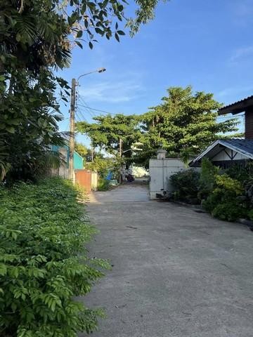 C4147  ขายที่ดินพร้อมโกดังและบ้านเนื้อที่ 401 ตร.ว. ซอยแบริ่ง 66 ถนนสุขุมวิท 107 ซอยศรีด่าน9 สมุทรปราการ