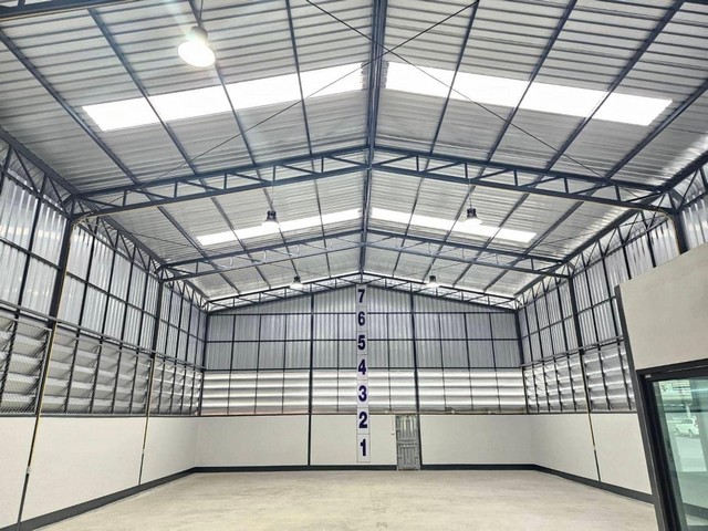 ให้เช่าโกดังคลังสินค้าสร้างใหม่ 450 ตรม. พร้อมออฟฟิศติดแอร์ จอดรถ 12 คัน โกดังสูง 7 เมตร ย่านลำลูกกาคลอง 4 ใกล้ทางด่วน 