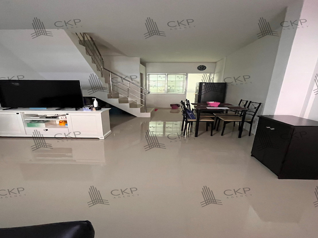 ขาย ทาวน์เฮ้าส์ Fuengfah Villa 17 Phase 1 (เฟื่องฟ้าวิลล่า 17 เฟส 1) 16 ตร.วา เหมาะทำการค้าและกิจการ ต.แพรกษาใหม่ อ.เมือง สมุทรปราการ