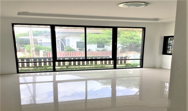 ขายบ้านเดี่ยว  หมู่บ้าน ว.แลนด์เฮ้าส์  ตรัง (PKK02-12626)