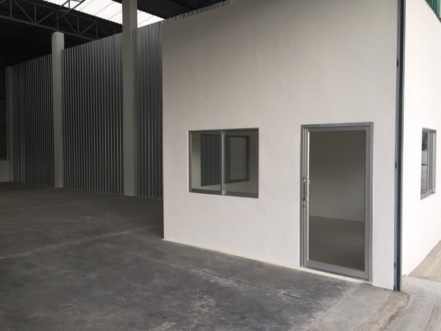 โกดังให้เช่าเส้นวงแหวนรอบ2 หมู่บ้าน ศรีบัวเงิน อ. เมือง จ. เชียงใหม่