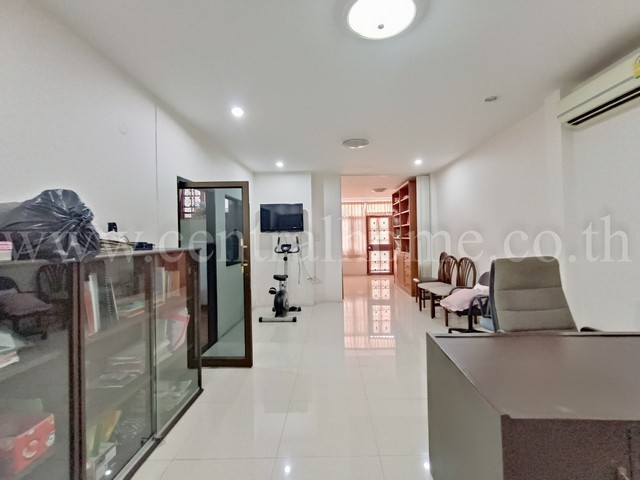 R2 บ้านเดี่ยว ชมฟ้า-วรางค์กูล คลอง2 ใกล้ ฟิวเจอร์พาร์ครังสิต
