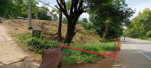 ขายที่ดินเปล่า 141 ตรว. ถมสูง+ล้อมรั้วเรียบร้อย ตำแหน่งสวย ติดถนนพหลโยธิน(หมายเลข1) หน้ากว้าง 33  เมตร ลึก 19 เมตร