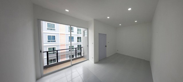 ขายโฮมออฟฟิศ ทรัพย์วราทาวน์โฮม ซอยนาคนิวาส 21 ลาดพร้าว