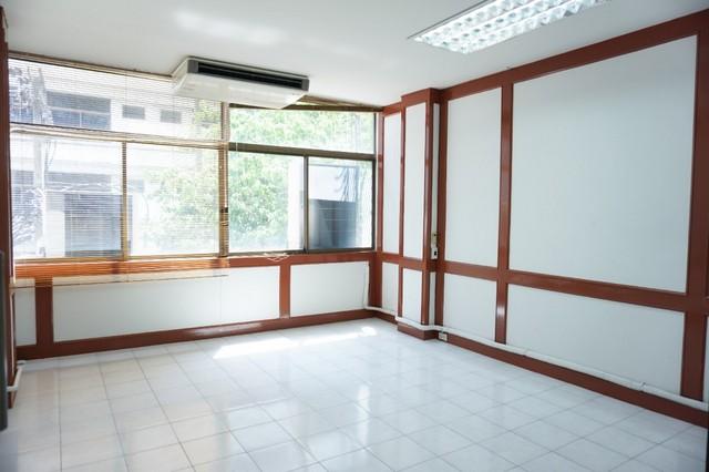  ขายคอนโด ซี สไตล์ รัชดาภิเษก 18 C Style Condominium Ratchada 18 ชั้น 8 28 ตรม. ใกล้สถานีรถไฟฟ้า MRT ห้วยขวาง และสุทธิสาร