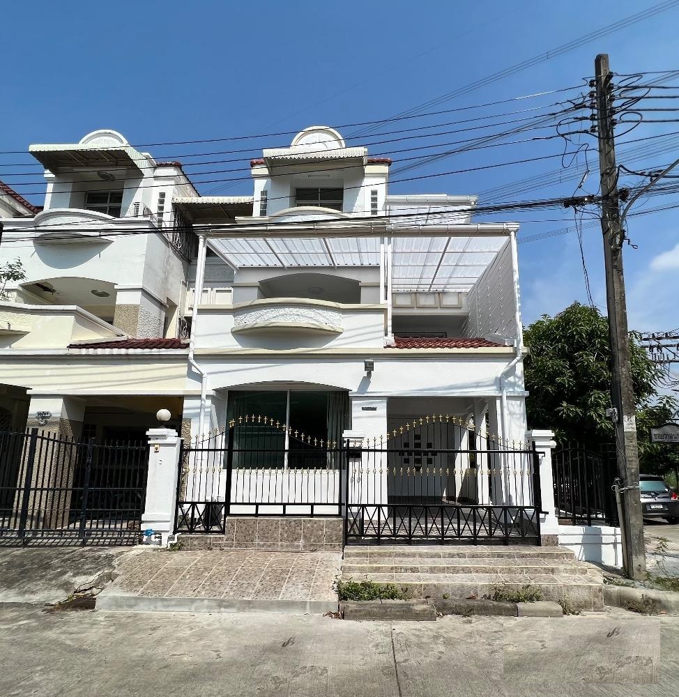 ให้เช่าบ้านเดี่ยว 2 ชั้น พื้นที่ใช้สอย 250 ตารางเมตร  4 ห้องนอน 4 ห้องน้ำ หมู่บ้านกฤษดานคร 28 บางนาตราด กม.8