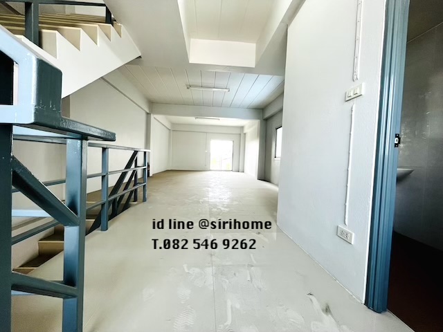 ขายอาคารพาณิชย์ ถนนเศรษฐกิจ1 กระทุ่มแบน สมุทรสาคร 3.5ชั้น 33ตรว. ทำใหม่ พร้อมอยู่ ใกล้โรงงานขนาดใหญ่หลายแห่ง