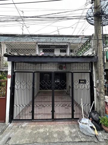 ให้เช่าทาวน์โฮม 2 ชั้น  พื้นที่ใช้สอย 130 ตารางเมตร 3 ห้องนอน รัชดาซอย3 ใกล้ MRT พระราม9 ใกล้เซ็นทรัลพระราม 9 หลังฟอร์จูน