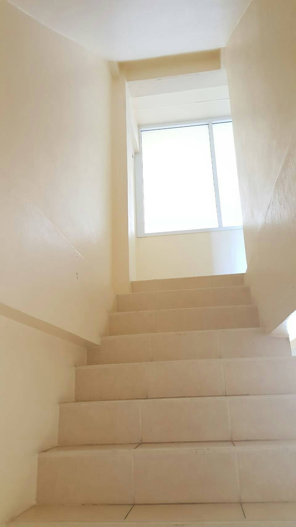 ขายอาคารพาณิชย์ 3ชั้นครึ่ง ทำเลดีมาก ตลาดศรีนคร