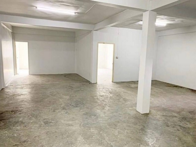 ให้เช่าอาคารพาณิชย์ 2 คูหา เช่าตึก2คูหา3ชั้นตีทะลุกัน ทำเลซอยเอกชัย81บางบอน 