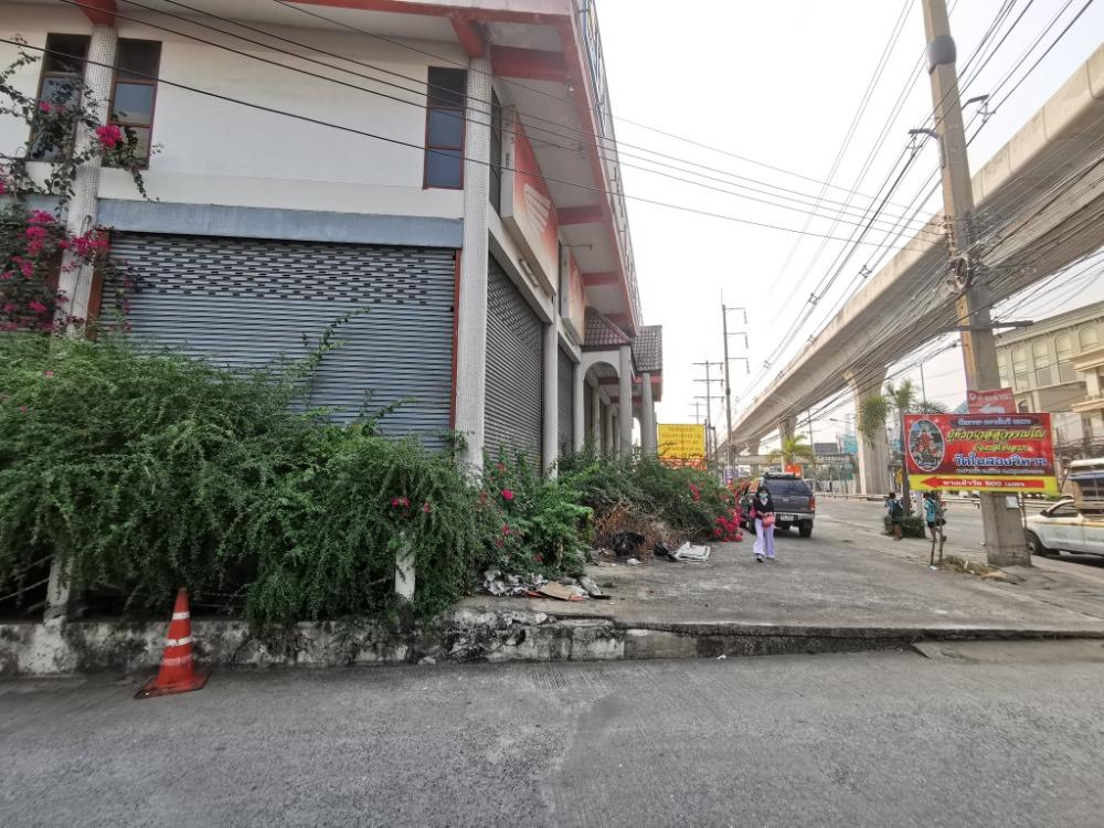 ให้เช่าอาคารพาณิชย์ ใกล้สถานี BTSศรีนครินทร์  ติดถนนใหญ่สุขุมวิท เนื้อที่ 400 ตารางวา พร้อมอาคาร 1000 ตรม. 3 ชั้น 