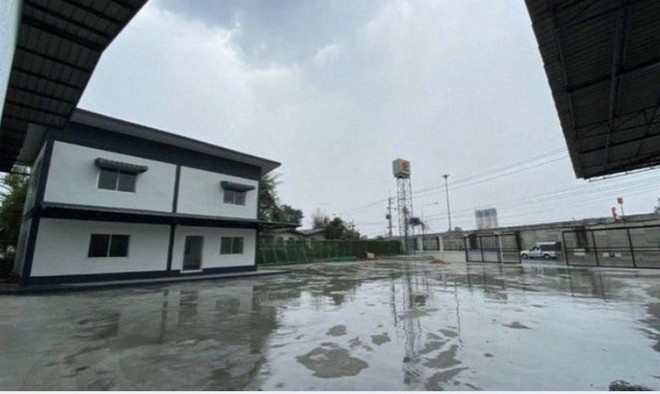 ให้เช่าโกดัง โรงงาน พื้นที่ 2,000 ตรม อ.ศรีราชา ถนนเลียบมอเตอร์เวย์ 7 ชลบุรี มีอาคารสำนักงาน2ชั้น 