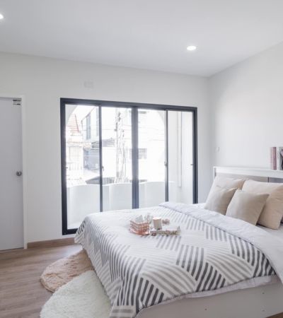 ทาวน์โฮม 2 ชั้น บ้านตกแต่งใหม่ทั้งหมด  ทำเลทองใกล้เซ็นทรัลเฟสติวัล