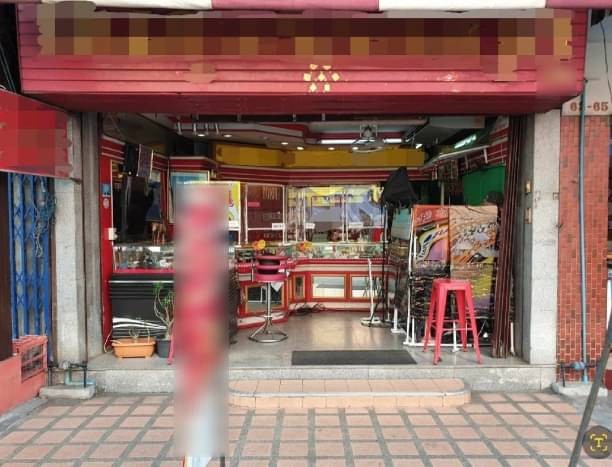 โซนช้างม่อย ขาย 16.5 ล้าน อาคารพาณิชย์ 2 ชั้น #ติดถนน ทำเลดี ย่านธุรกิจ ใจกลางเมือง ใกล้ตลาดวโรรส เหมาะสำหรับค้าขาย เปิดร้านอาหาร คาเฟ่