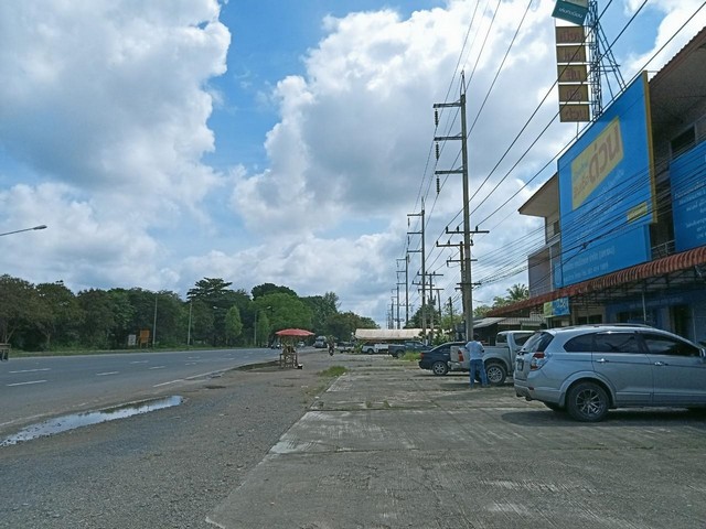 ขาย อาคารพาณิชย์ 2 ชั้น  ติดถนนใหญ่ ฝั่งขาขึ้นไปพัทลุง  โคกยา อ.เขาชัยสน จ.พัทลุง   ZST179