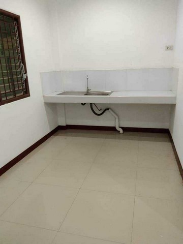 ขาย อาคารพาณิชย์ 2 ชั้น  ติดถนนใหญ่ ฝั่งขาขึ้นไปพัทลุง  โคกยา อ.เขาชัยสน จ.พัทลุง   ZST179