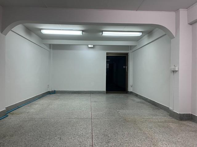 ให้เช่าอาคารพาณิชย์ 5 ชั้น เอกมัย ใกล้ BTS เอกมัย ราคา 55,000 บาท/เดือน