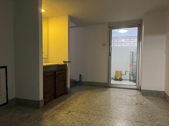 ให้เช่าอาคารพาณิชย์ 5 ชั้น เอกมัย ใกล้ BTS เอกมัย ราคา 55,000 บาท/เดือน