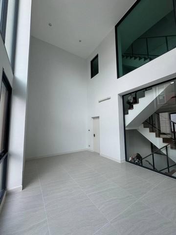 PB3593 ให้เช่าทาวน์โฮมหรู 3.5 ชั้น โครงการ บ้านกลางเมือง คลาสเซ่ สุขุมวิท 77 บ้านแบบ Pyrope พร้อมเข้าอยู่
