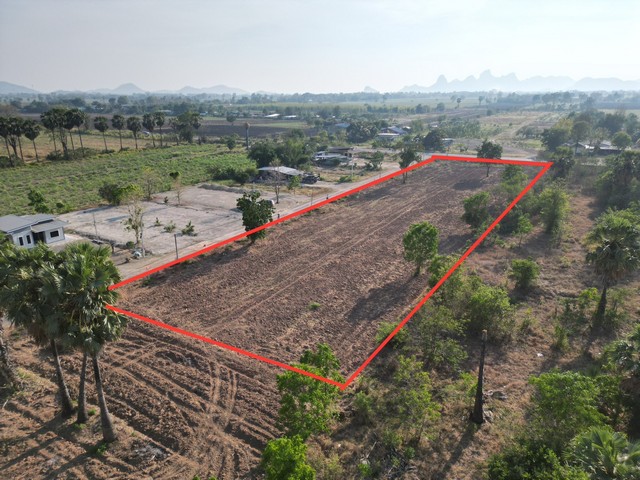 ขายที่ดินแบ่งเริ่ม 97ตรว. 288,000บาท ฟรีโอน ถนน น้ำ ไฟ โคกตูมซอย3 ต.โคกตูม อ.เมือง ลพบุรี