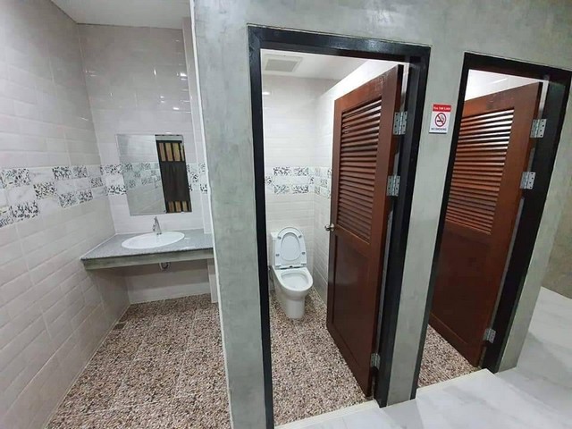 ขายHotel ดำเนินกิจการต่อได้ ถนนสามล้าน ตำบลพระสิงห์  อำเภอ.เมือง  เชียงใหม่