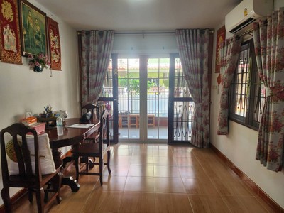 สภาพใหม่เหมือนบ้านมือ 1!! ราคาดีที่สุดในโครงการ หมู่บ้านเฟื่องฟ้า​ วิลล่า 11​ เฟส 4 ทาวน์โฮม​ 21 ตร.วา.