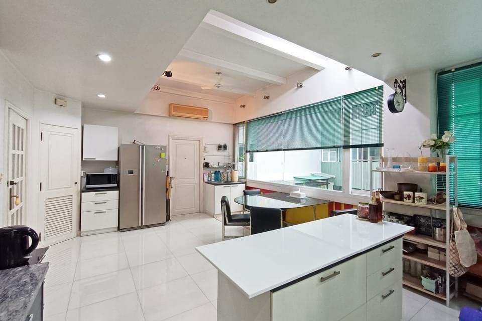 ขายคอนโดDuplex Penthouse 410 ตร.ม. Premier Condominium ชั้น 4-5 ย่านสุขุมวิท ซอยสุขุทวิท24 