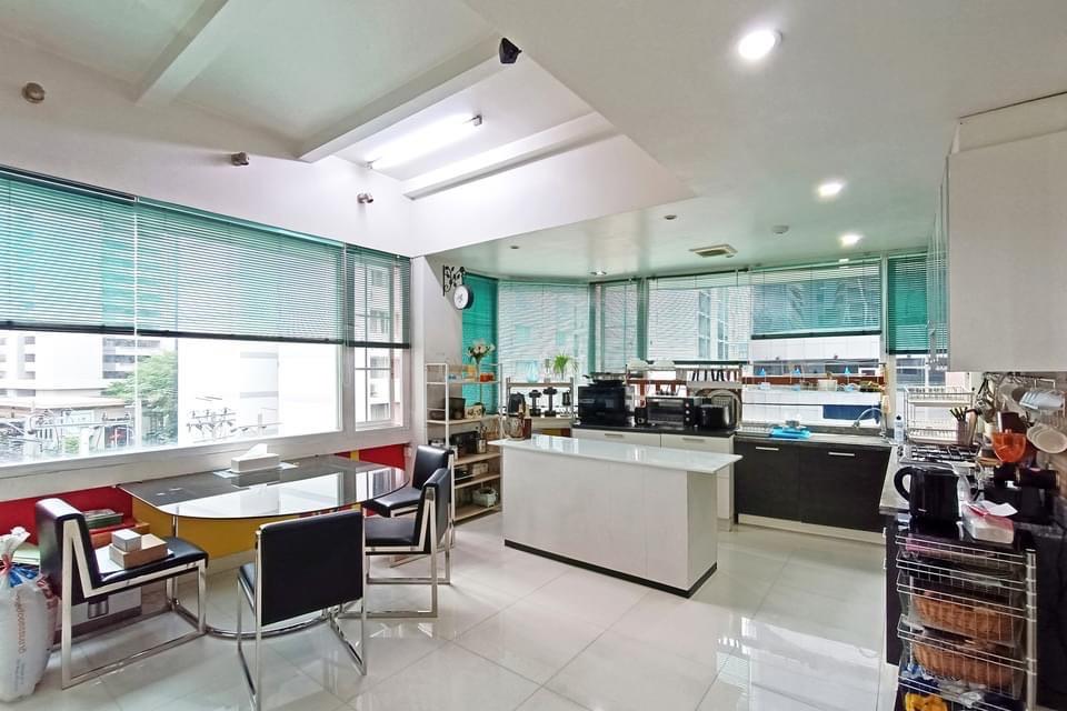 ขายคอนโดDuplex Penthouse 410 ตร.ม. Premier Condominium ชั้น 4-5 ย่านสุขุมวิท ซอยสุขุทวิท24 