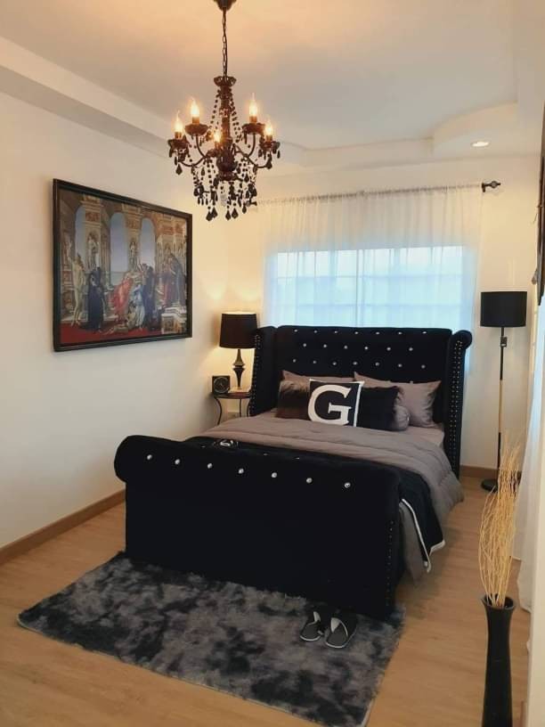 ขายบ้านหรู ราคาสุดคุ้ม 6.3 ล้าน 110 ตรว. 4 นอน 3 น้ำ โซนหางดง รีโนเวทใหม่ สไตล์คลาสสิค ขายพร้อมเฟอร์นิเจอร์ ห่างจากสนามบิน เพียง 15 นาที