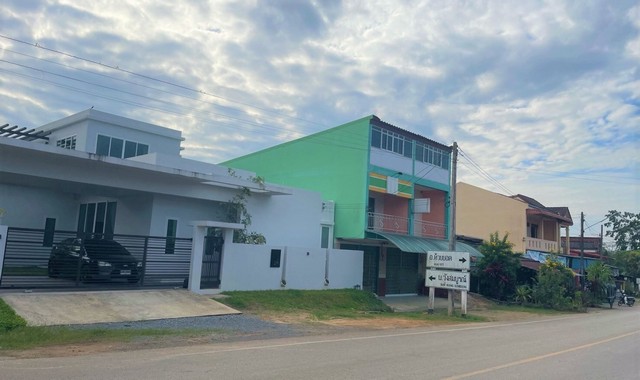 ขายอาคารพาณิชย์    อำเภอห้วยยอด  ตรัง (PKK04-05997)