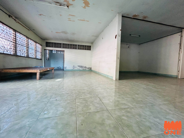 ขายที่ดินพร้อมห้องแถว 7 ห้อง 124 ตร.ว.อ.ชัยบาดาล จ.ลพบุรี