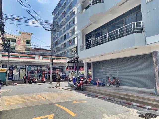 For Sale & Rent - ขายและให้เช่า อาคารพาณิชย์ 133 ตรว. ในซอยเสือใหญ่อุทิศ ตึก4ชั้น ติดเซเว่น