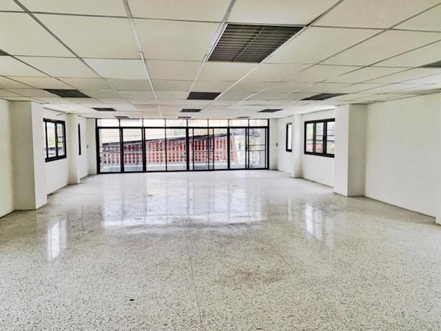 For Sale & Rent - ขายและให้เช่า อาคารพาณิชย์ 133 ตรว. ในซอยเสือใหญ่อุทิศ ตึก4ชั้น ติดเซเว่น