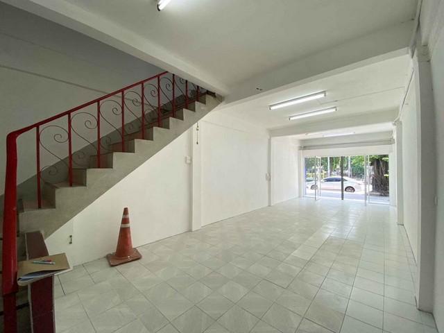  ให้เช่าอาคารพาณิชย์ 3 ชั้น ถนนประชาชื่น ใกล้รถไฟฟ้าสายสีแดง สถานีบางซ่อน